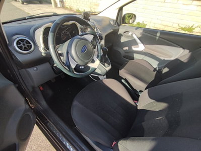 Ford Ka 1.2 8V 69CV Titanium (11)