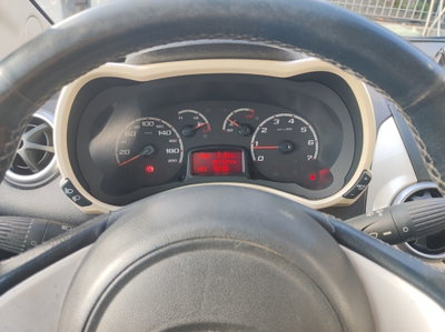Ford Ka 1.2 8V 69CV Titanium (15)