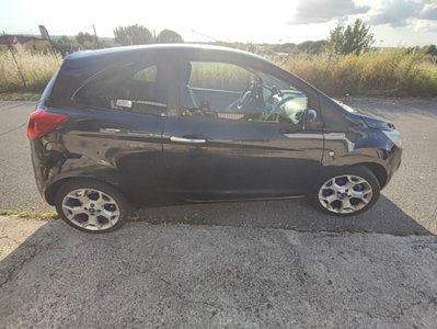 Ford Ka 1.2 8V 69CV Titanium (4)