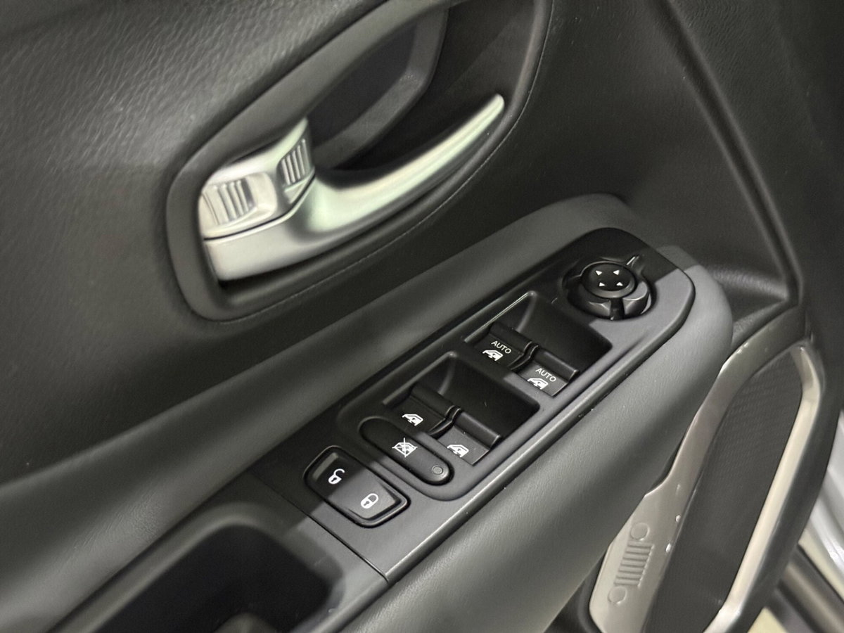 Jeep Renegade 1.0 T3 Longitude (17)