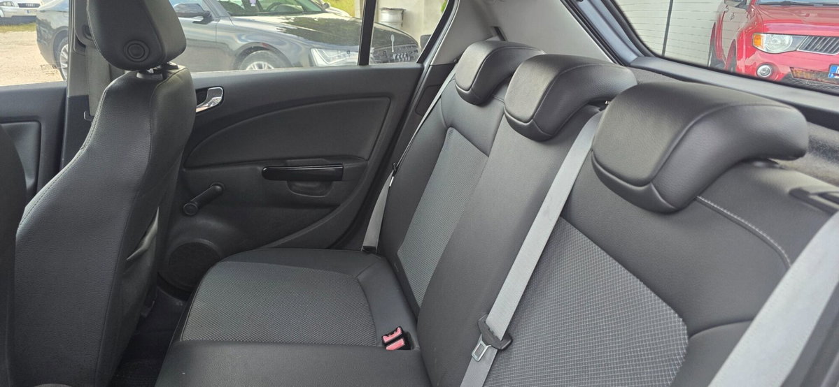 Opel Corsa 1.3 CDTI 75CV 5 porte Club (17)