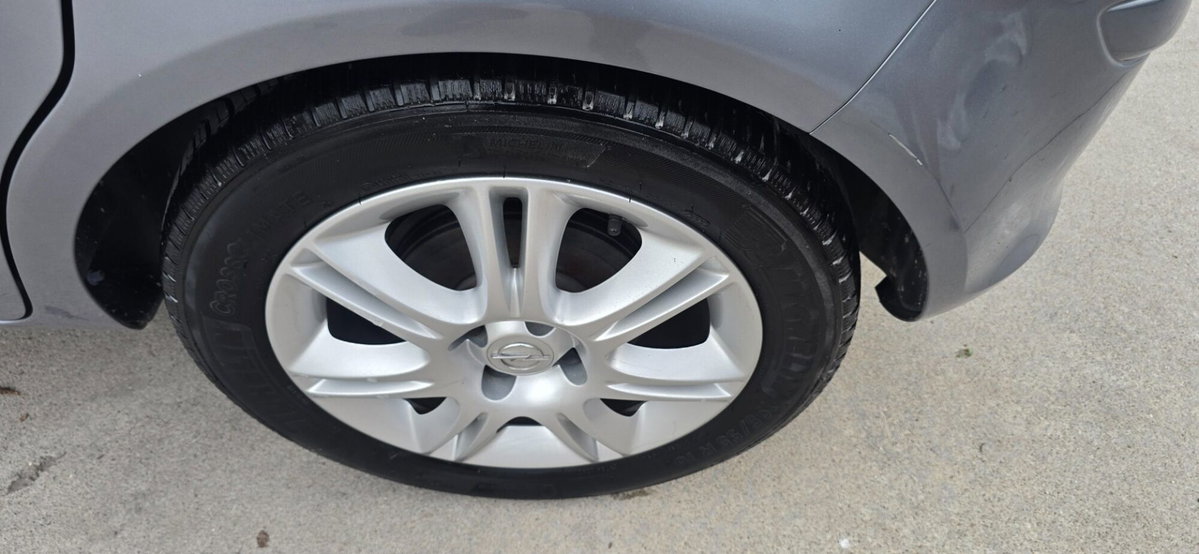 Opel Corsa 1.3 CDTI 75CV 5 porte Club (19)