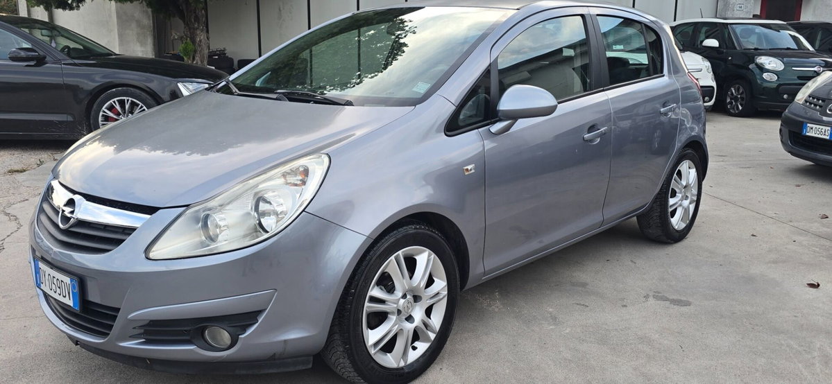 Opel Corsa 1.3 CDTI 75CV 5 porte Club (3)