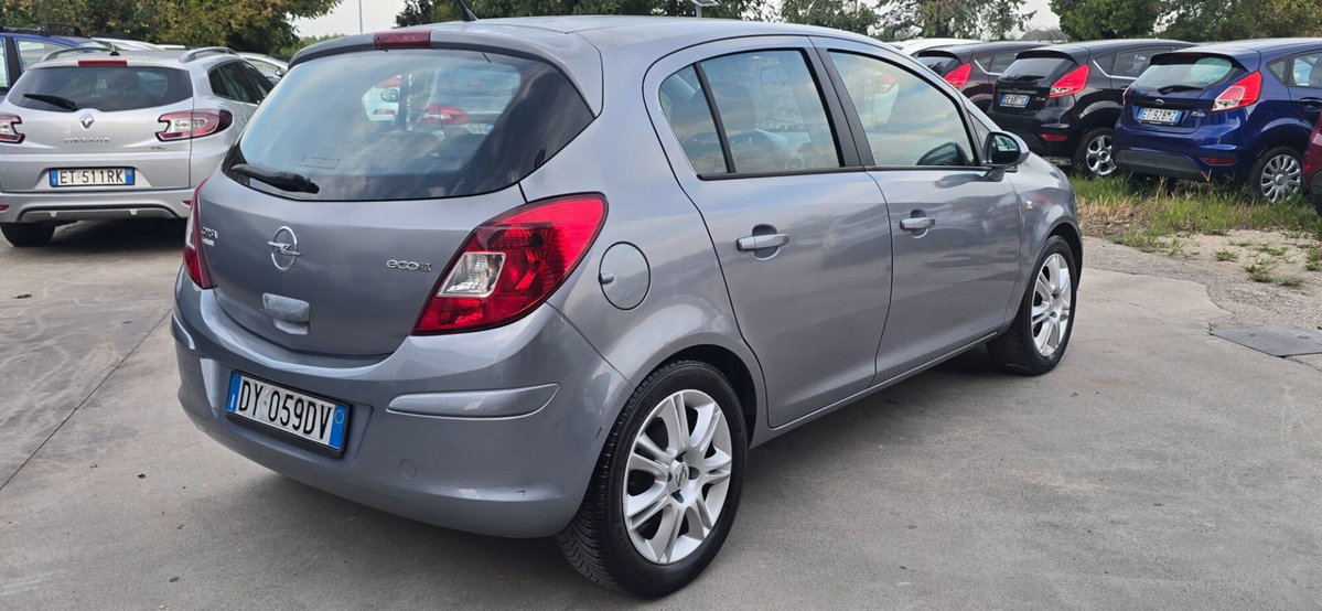 Opel Corsa 1.3 CDTI 75CV 5 porte Club (4)