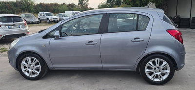 Opel Corsa 1.3 CDTI 75CV 5 porte Club (9)
