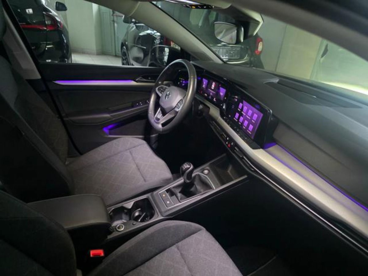Volkswagen Golf 2.0 tdi Life 115cv (8)