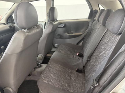 Opel Corsa 1.2i 16V cat 5 porte 'Njoy (12)