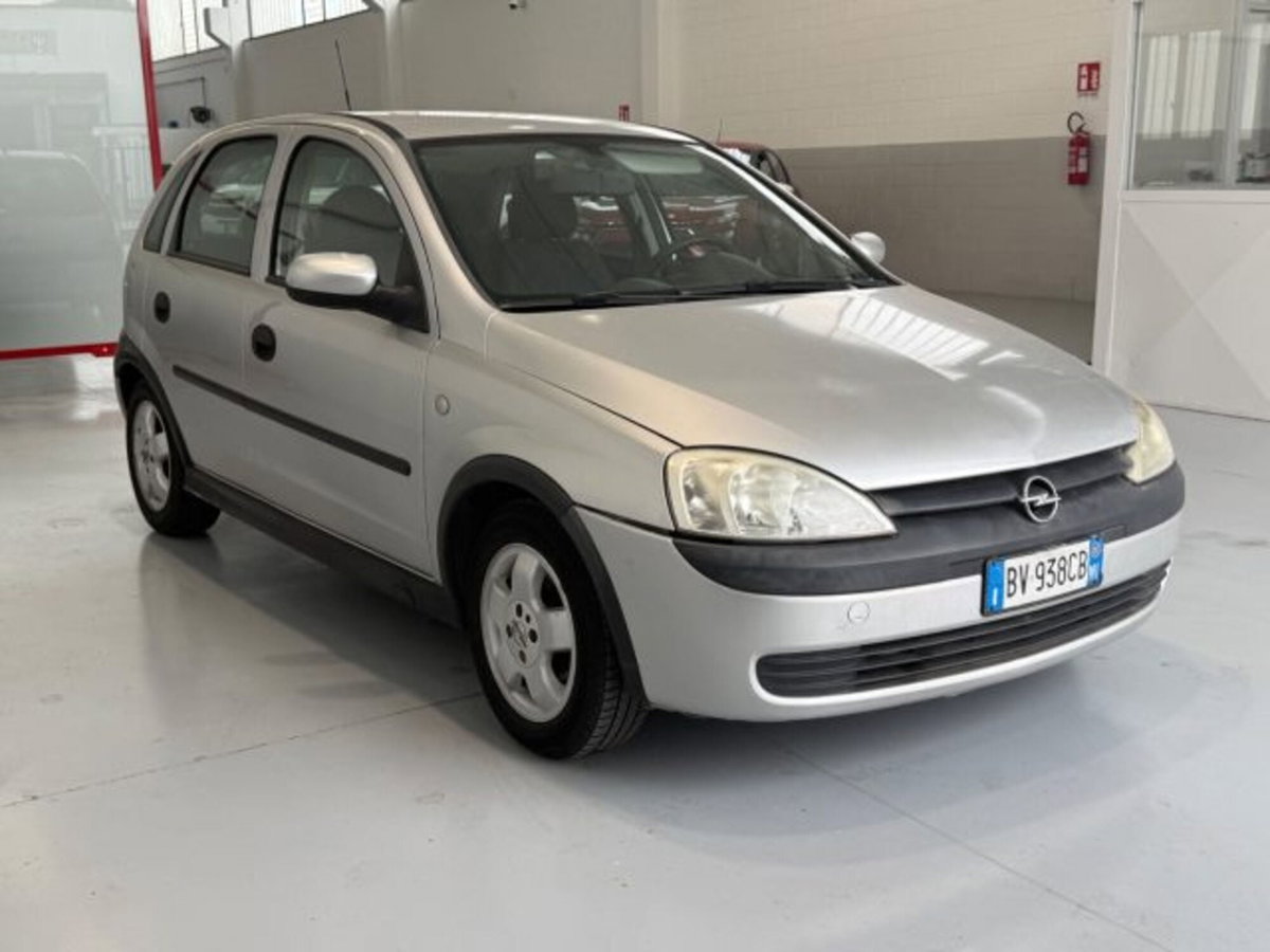 Opel Corsa 1.2i 16V cat 5 porte 'Njoy (3)