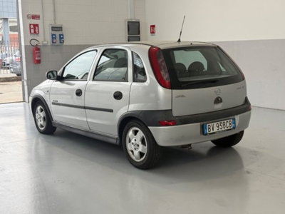 Opel Corsa 1.2i 16V cat 5 porte 'Njoy (7)