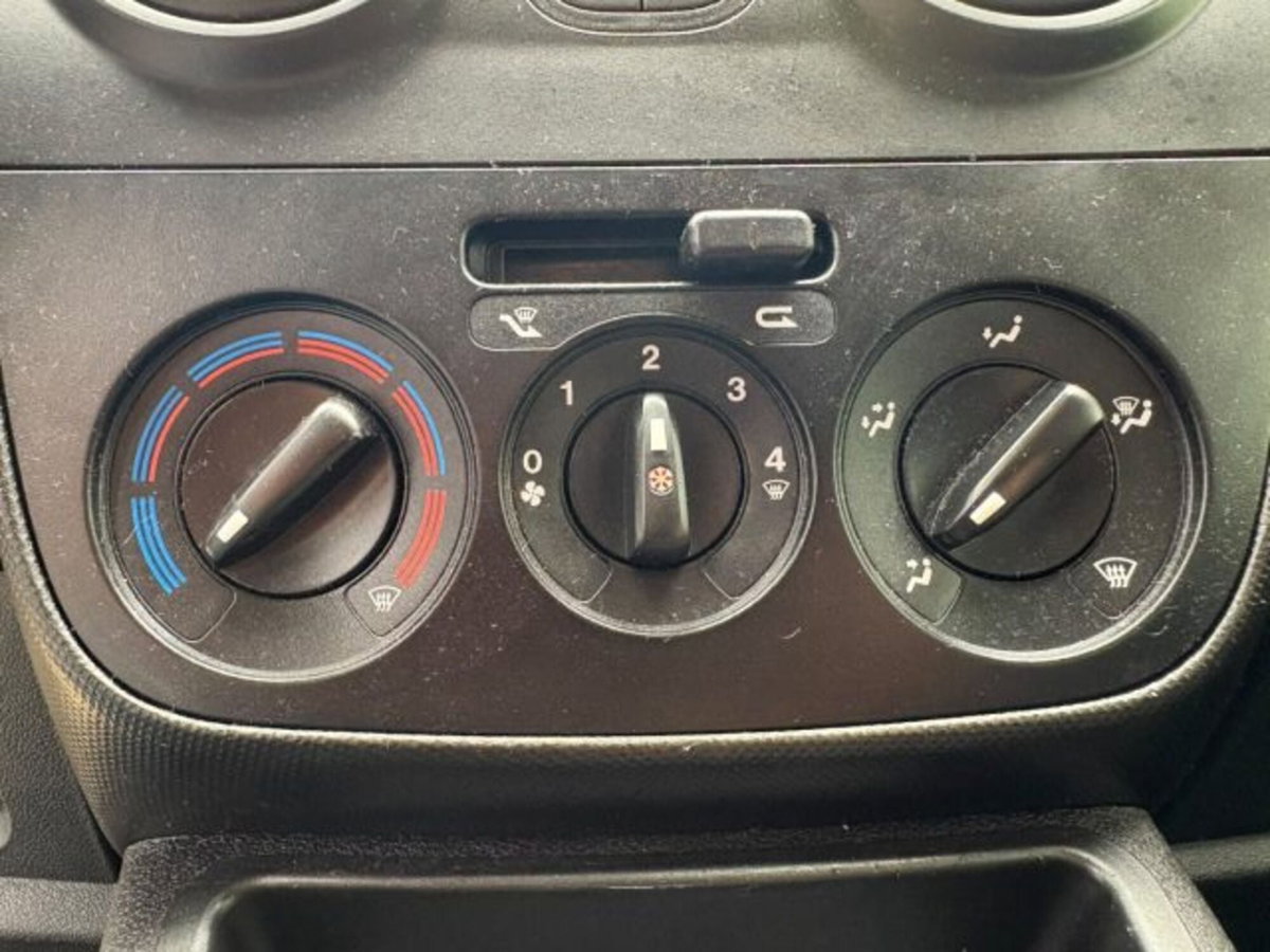 Fiat Qubo 1.3 MJT 75 CV Dynamic (12)