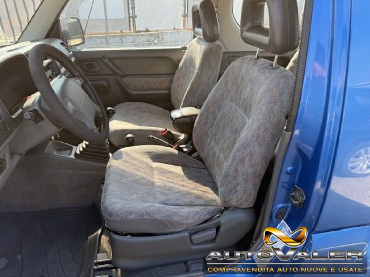 Suzuki Jimny 1.3i 16V cat 4WD JLX (9)