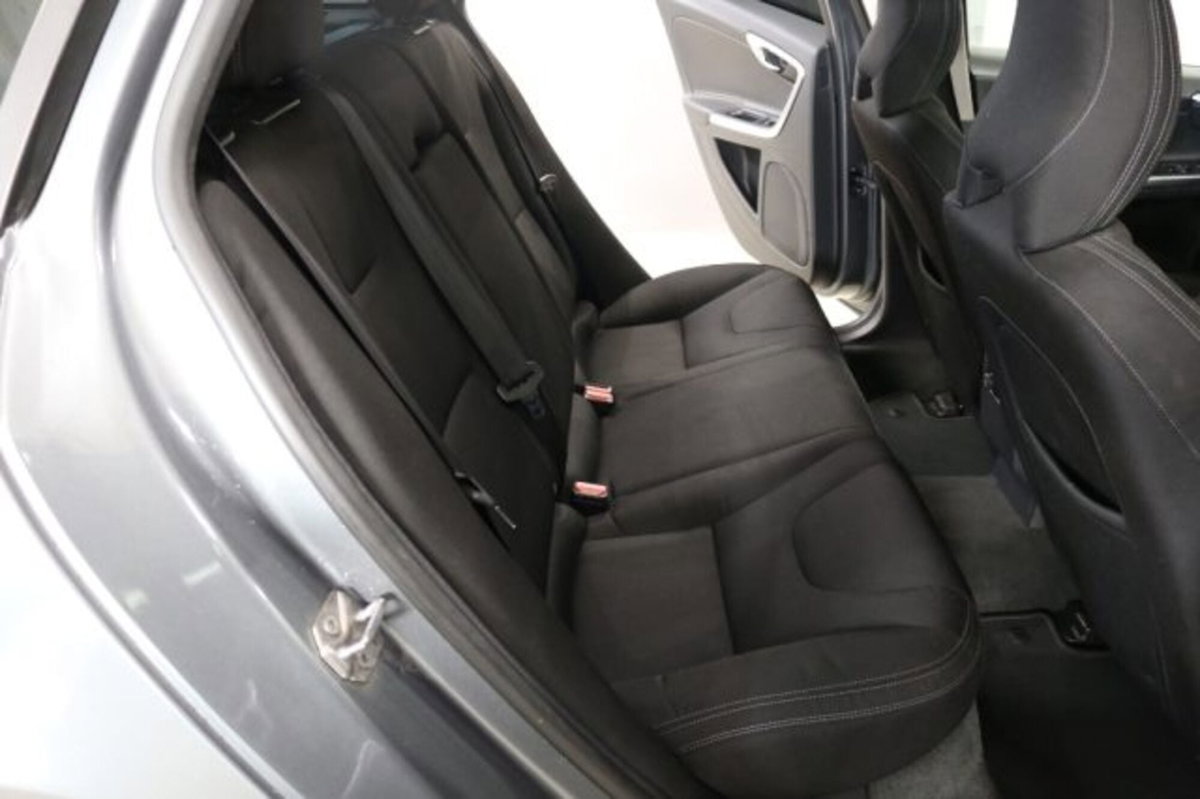 Volvo V60 D3 Momentum Business (10)