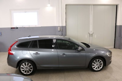 Volvo V60 D3 Momentum Business (7)