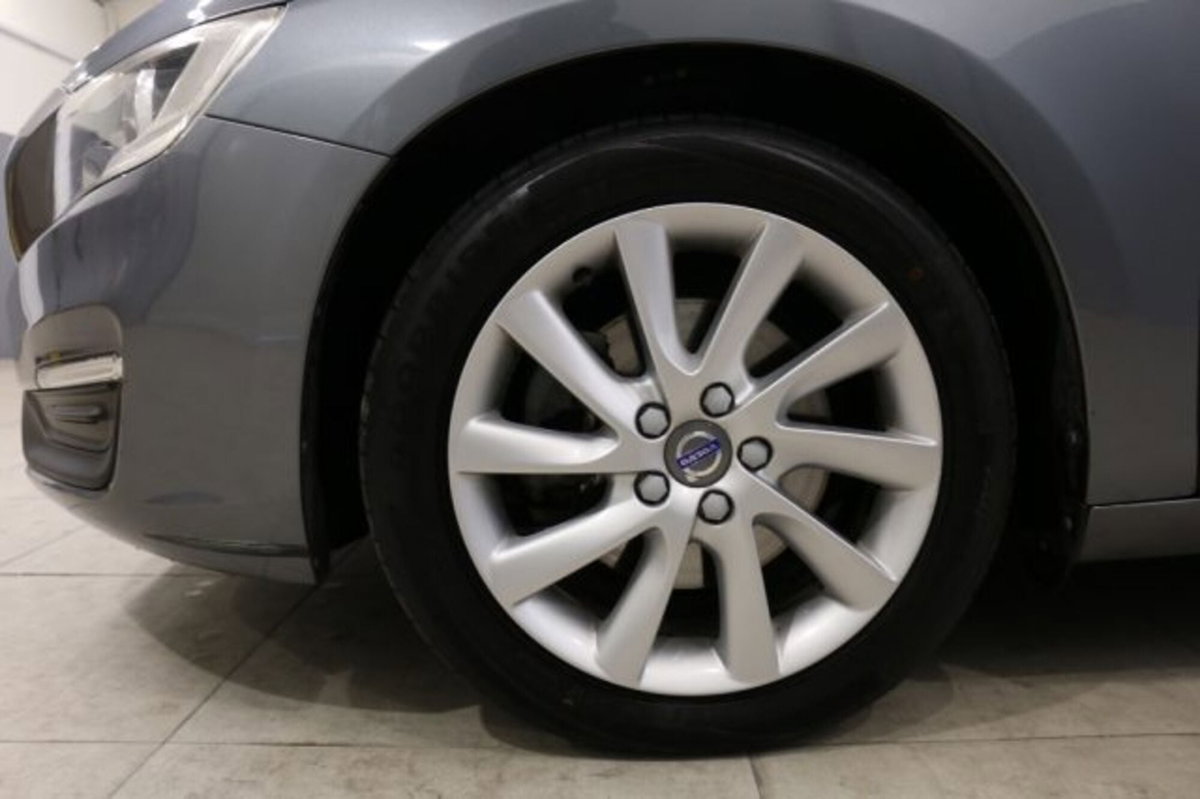 Volvo V60 D3 Momentum Business (8)