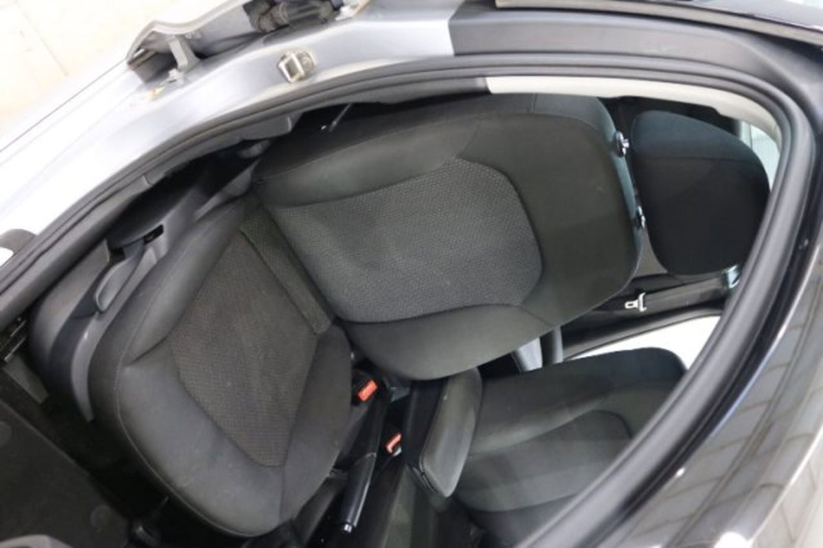 Audi A1 1.0 TFSI ultra S tronic Metal plus (11)