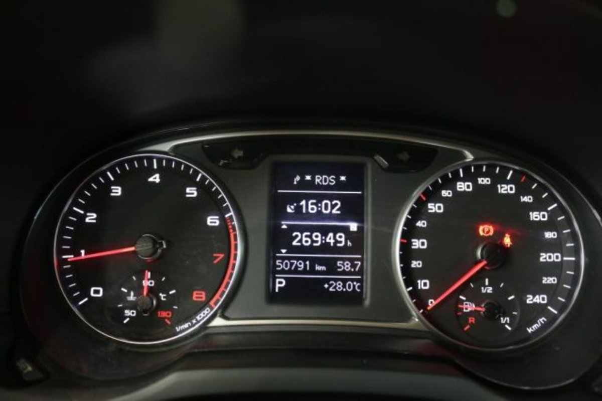 Audi A1 1.0 TFSI ultra S tronic Metal plus (8)