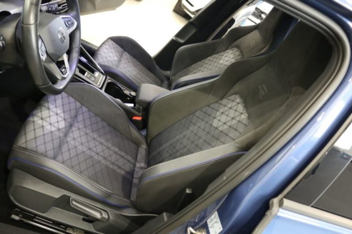 Volkswagen Golf 2.0 TDI 150 CV DSG SCR R-Line (10)
