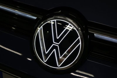 Volkswagen Golf 2.0 TDI 150 CV DSG SCR R-Line (18)