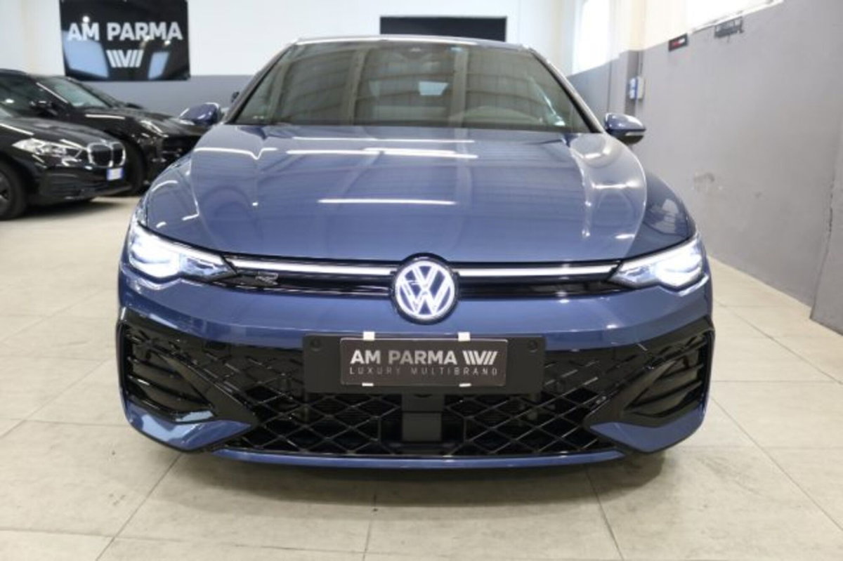 Volkswagen Golf 2.0 TDI 150 CV DSG SCR R-Line (2)