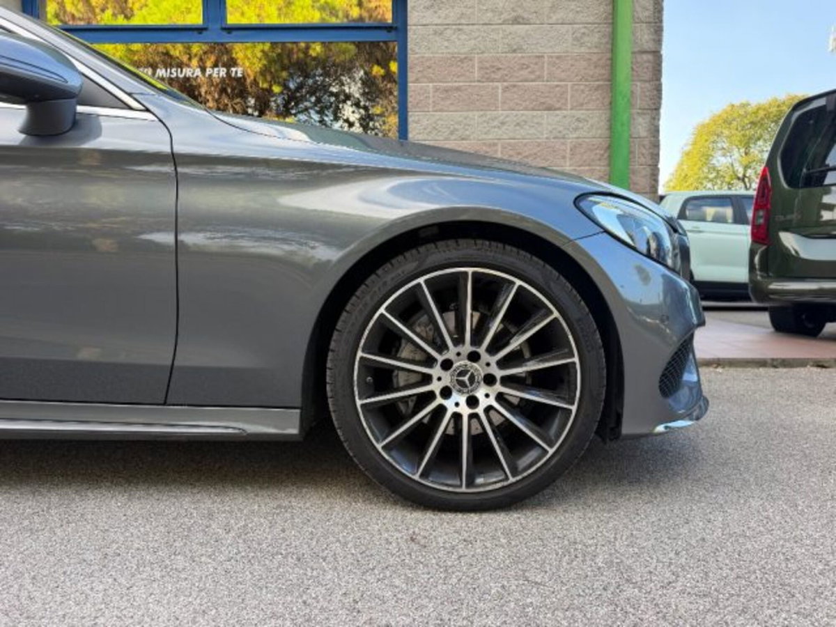 Mercedes-Benz Classe C Coupé 220 d Coupé Premium (4)
