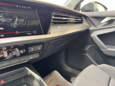Audi A3 Sportback 2.0 tdi Business 150cv s-tronic (14)