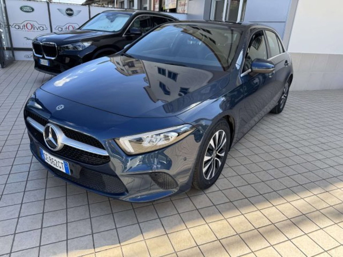 Mercedes-Benz Classe A Sedan 180 d 4p. Sport (3)