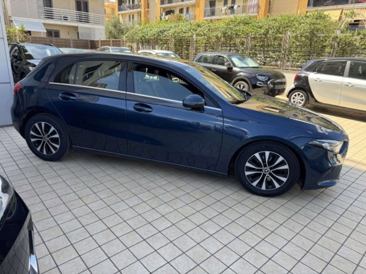 Mercedes-Benz Classe A Sedan 180 d 4p. Sport (4)