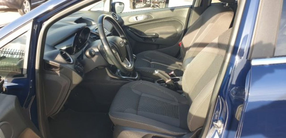 Ford Fiesta 1.4 5p. Bz.- GPL Titanium (4)