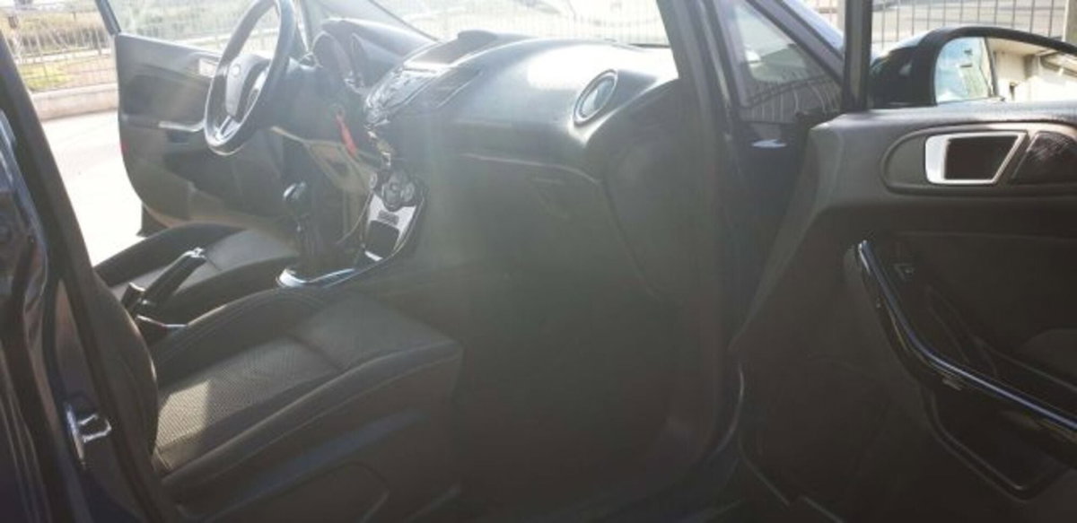 Ford Fiesta 1.4 5p. Bz.- GPL Titanium (8)
