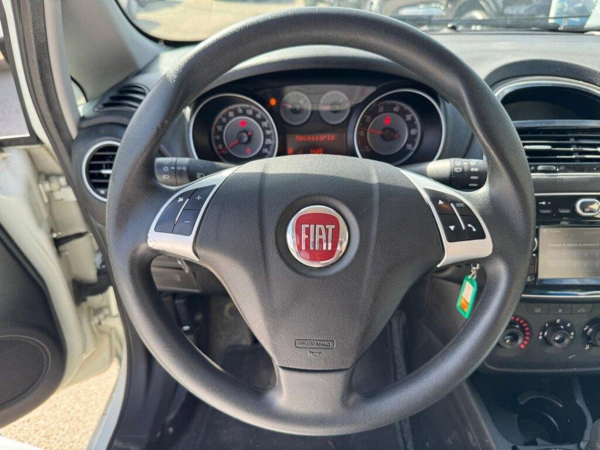 Fiat Punto 1.4 8V 5 porte Natural Power Lounge (10)
