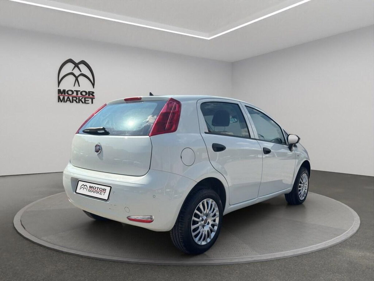 Fiat Punto 1.4 8V 5 porte Natural Power Lounge (7)