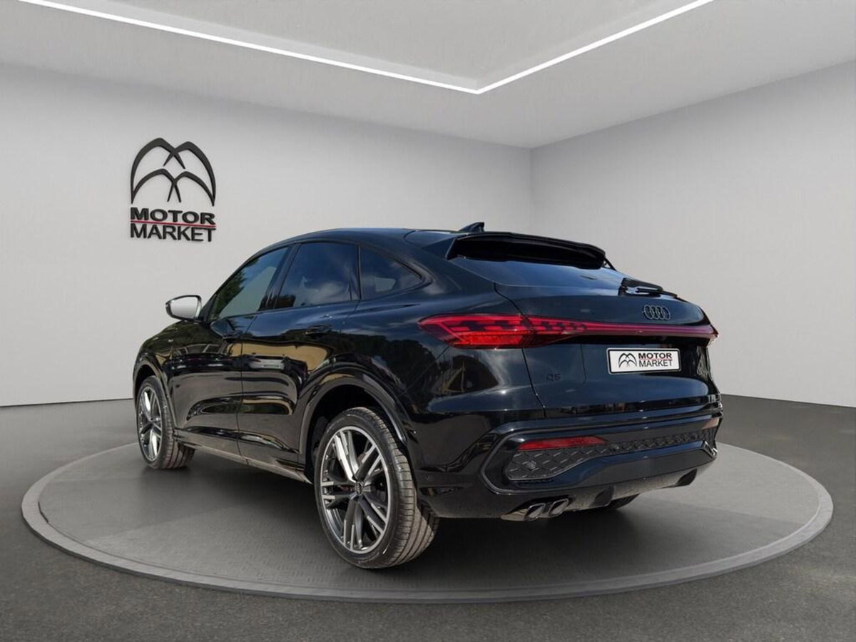 Audi Q5 40 2.0 tdi mhev 12V S line quattro s-tronic (8)