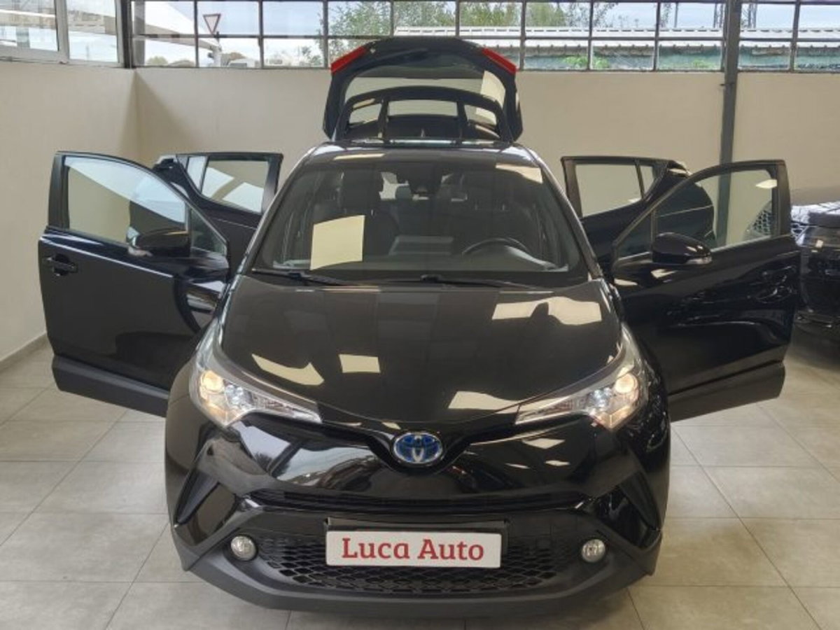 Toyota Toyota C-HR 1.8 Hybrid E-CVT Trend (2)
