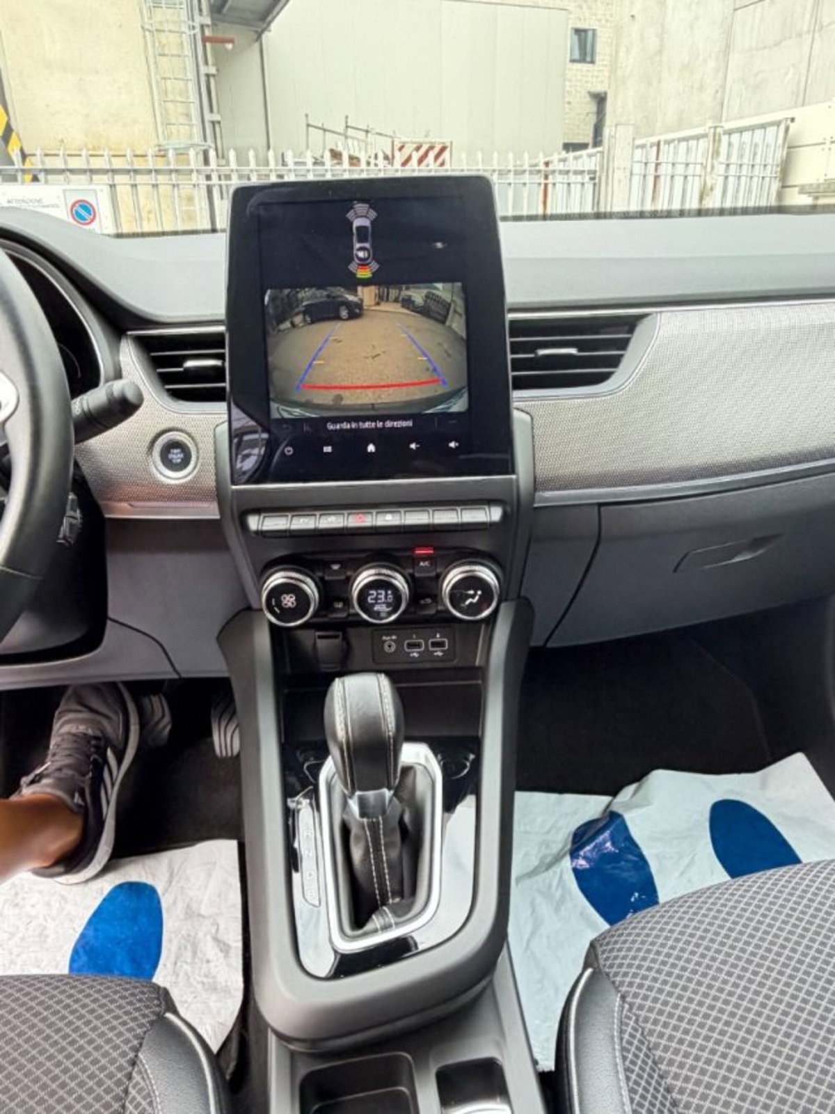Renault Arkana Hybrid E-Tech 145 CV Techno (11)