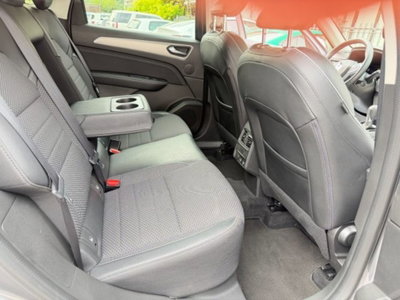 Renault Arkana Hybrid E-Tech 145 CV Techno (9)