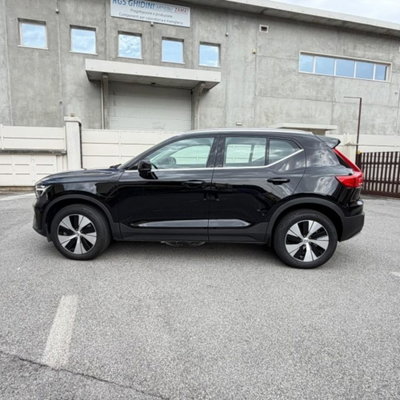 Volvo XC40 T4 Recharge Plug-in Hybrid R-design (4)