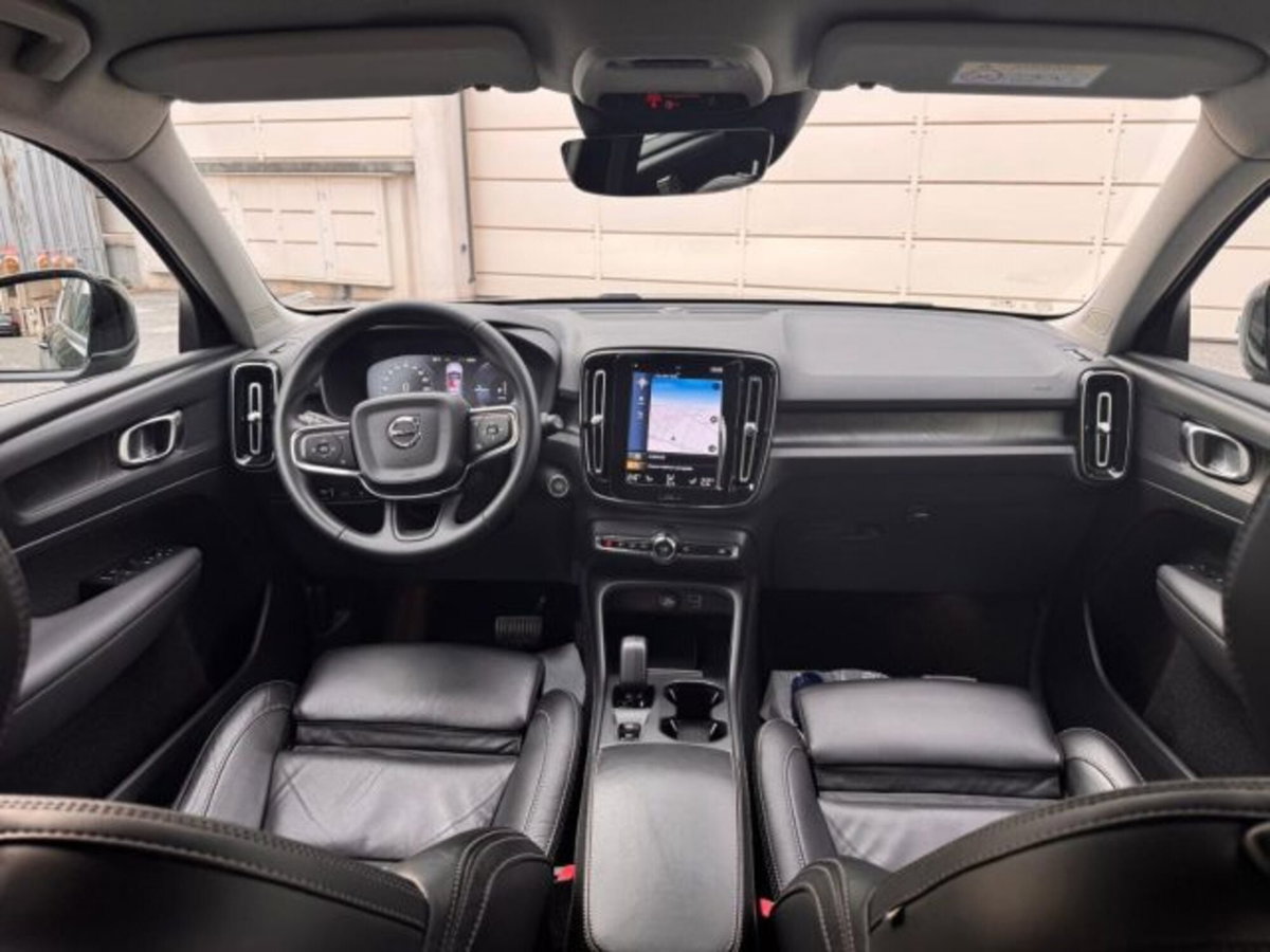 Volvo XC40 T4 Recharge Plug-in Hybrid R-design (7)