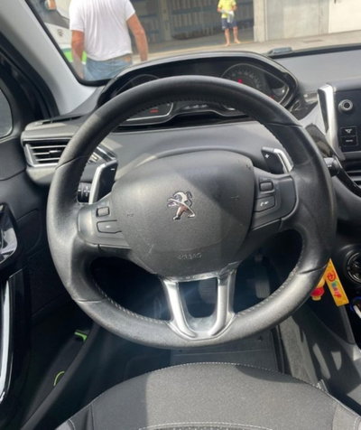 Peugeot 208 e-HDi 92 CV Stop&Start 5 porte Allure (11)