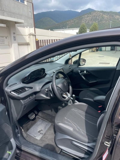 Peugeot 208 e-HDi 92 CV Stop&Start 5 porte Allure (6)