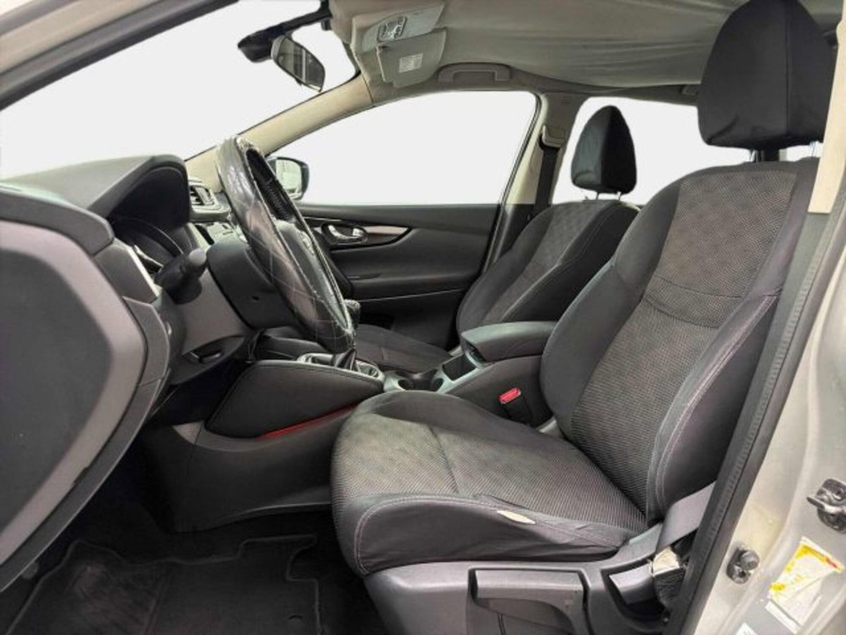 Nissan Qashqai 1.6 dCi DPF Tekna (10)