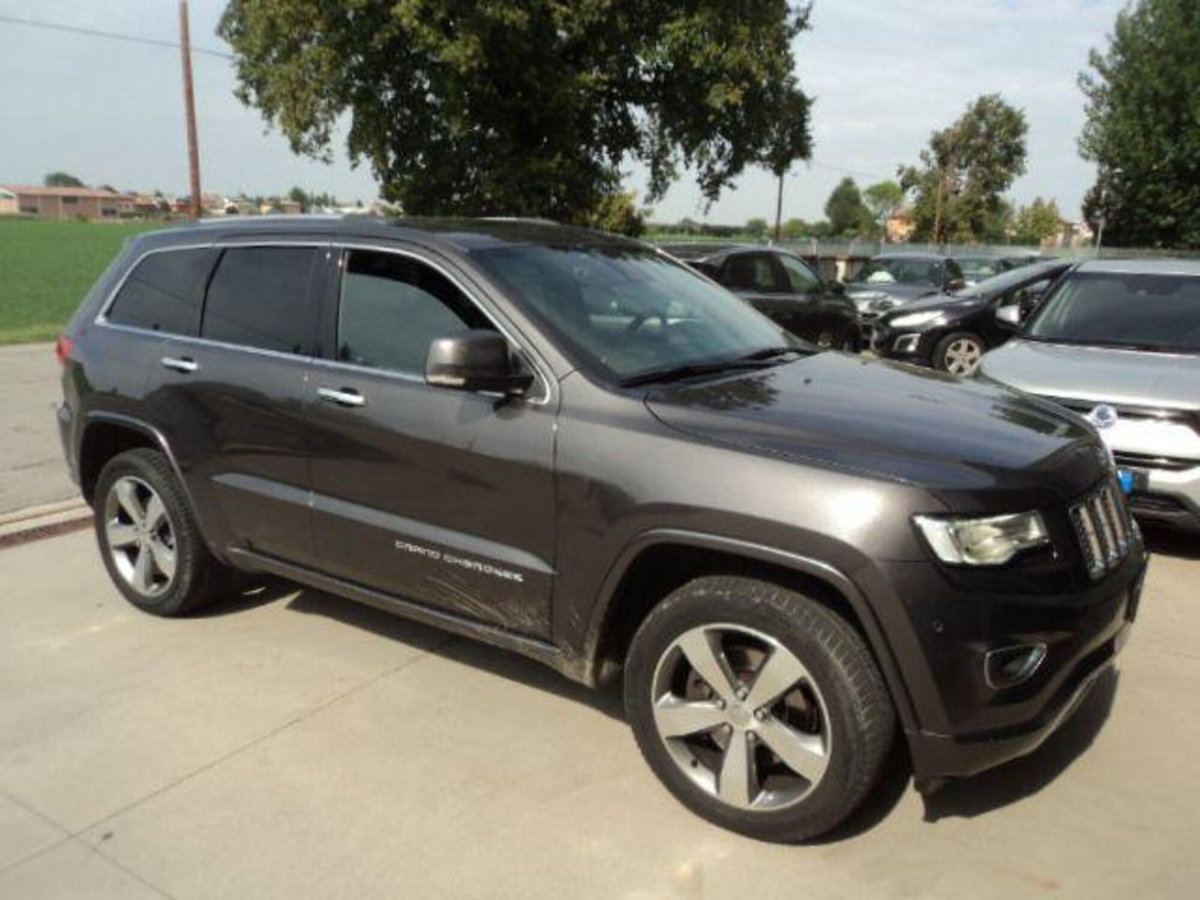 Jeep Grand Cherokee 3.0 V6 CRD 250 CV Multijet II Overland (7)