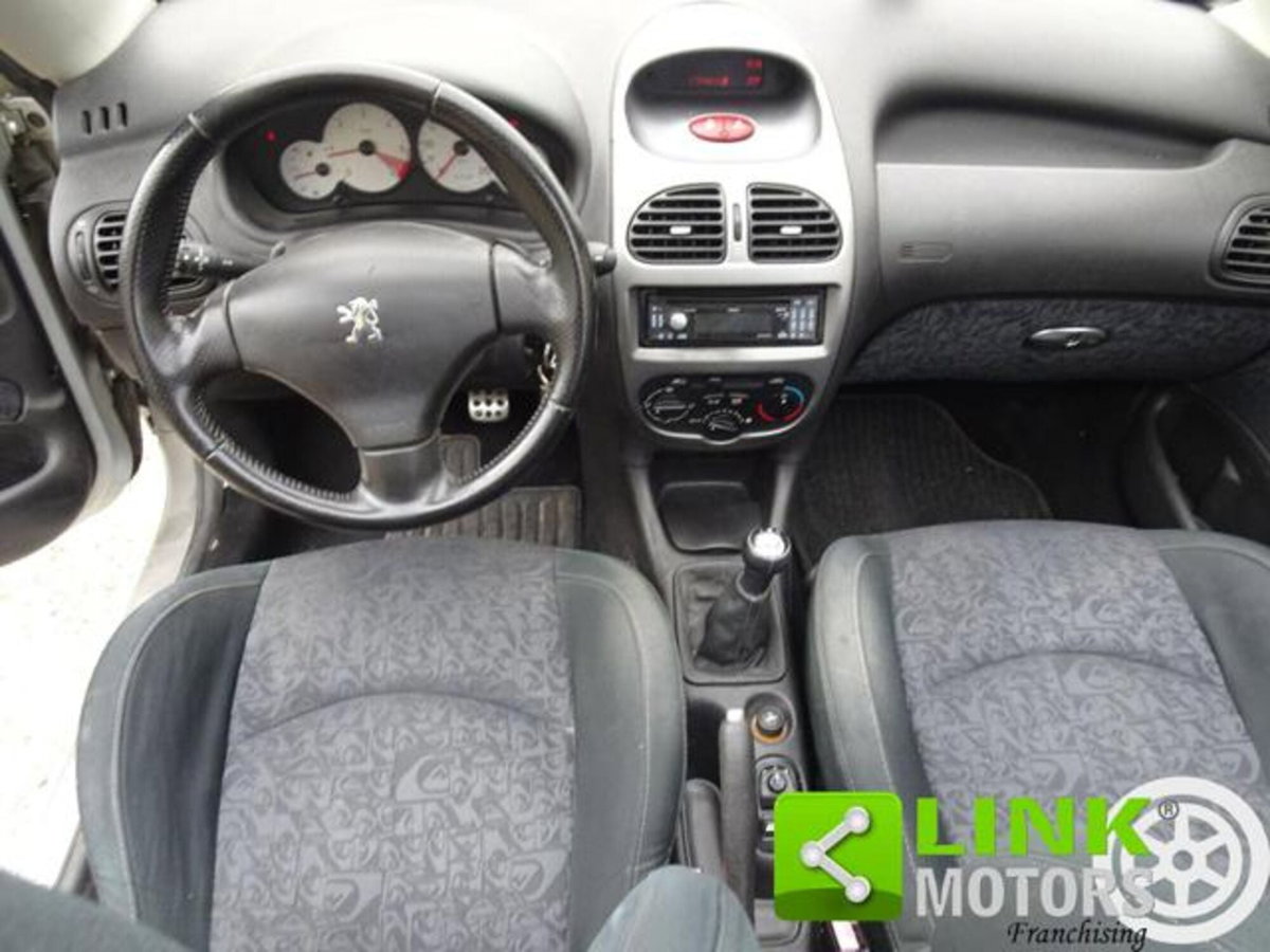 Peugeot 206 Cabrio 16V CC Quiksilver (12)