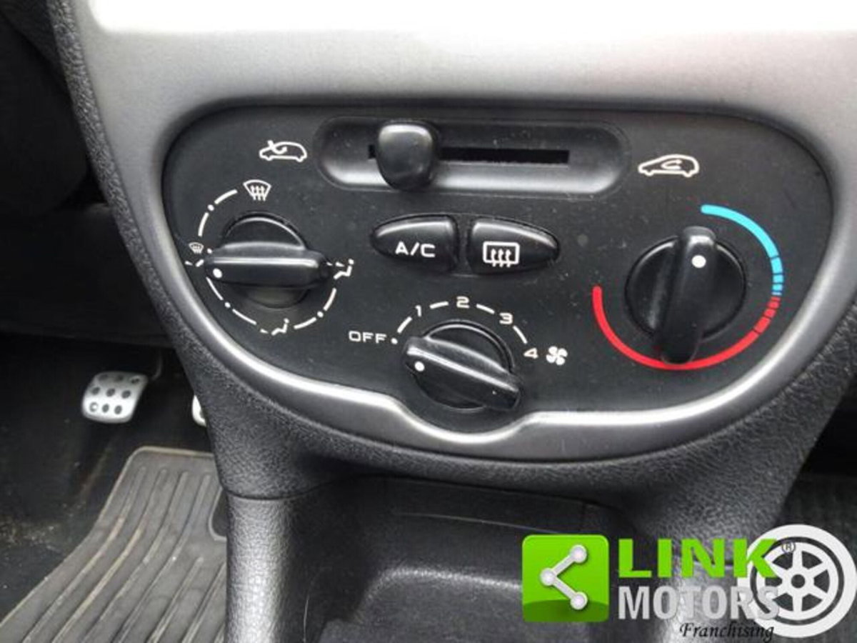 Peugeot 206 Cabrio 16V CC Quiksilver (18)