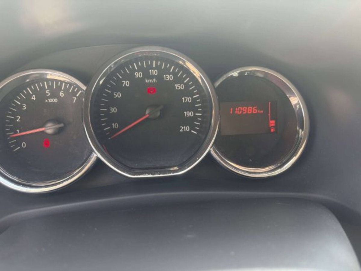 Dacia Logan MCV 1.2 75CV Ambiance (13)