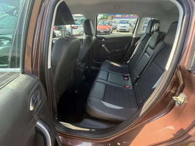 Peugeot 2008 e-HDi 115 CV Stop&Start Allure (10)