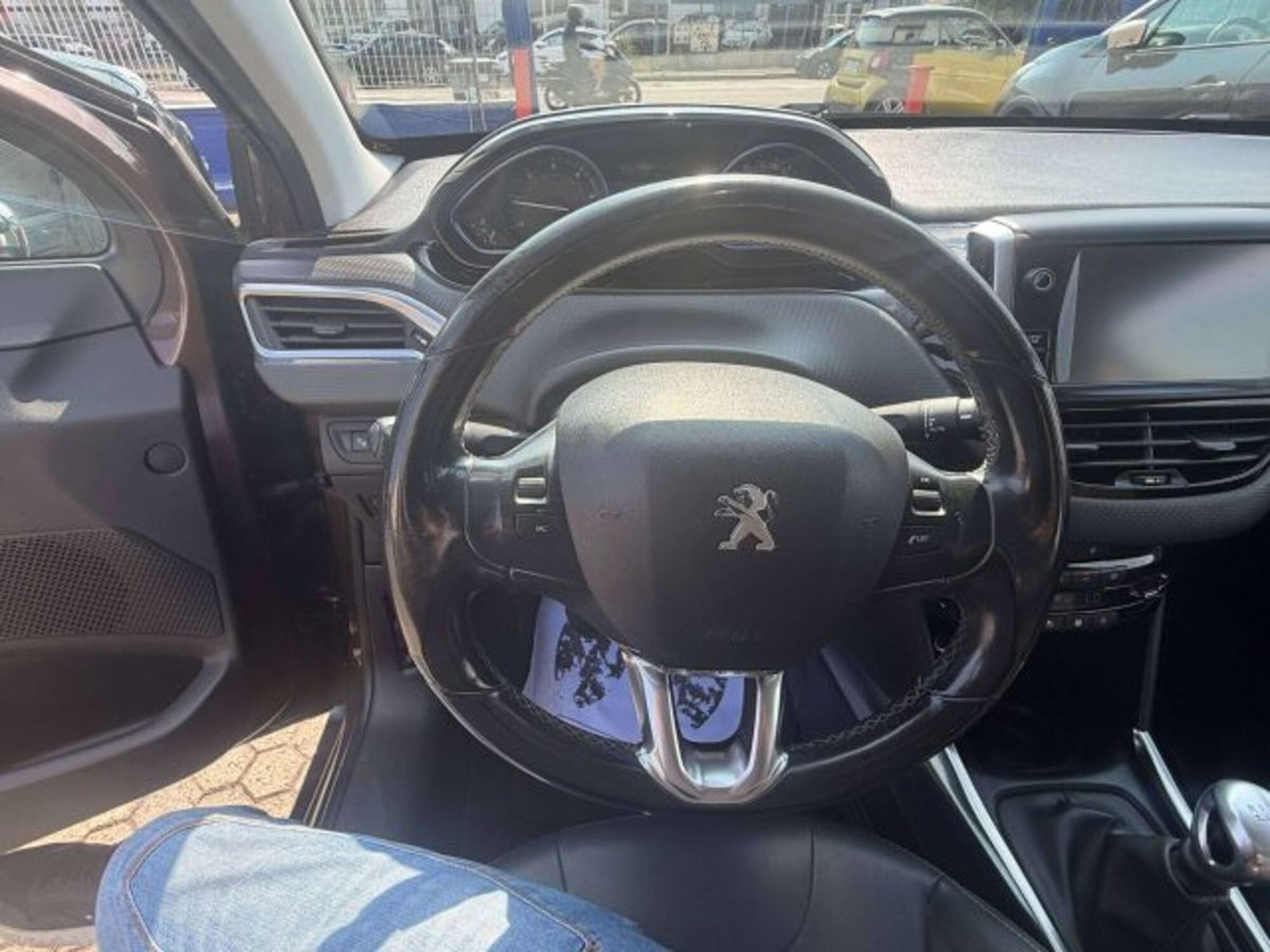Peugeot 2008 e-HDi 115 CV Stop&Start Allure (12)