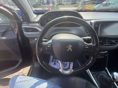 Peugeot 2008 e-HDi 115 CV Stop&Start Allure (12)