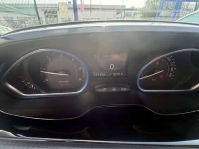 Peugeot 2008 e-HDi 115 CV Stop&Start Allure (13)
