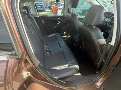 Peugeot 2008 e-HDi 115 CV Stop&Start Allure (9)