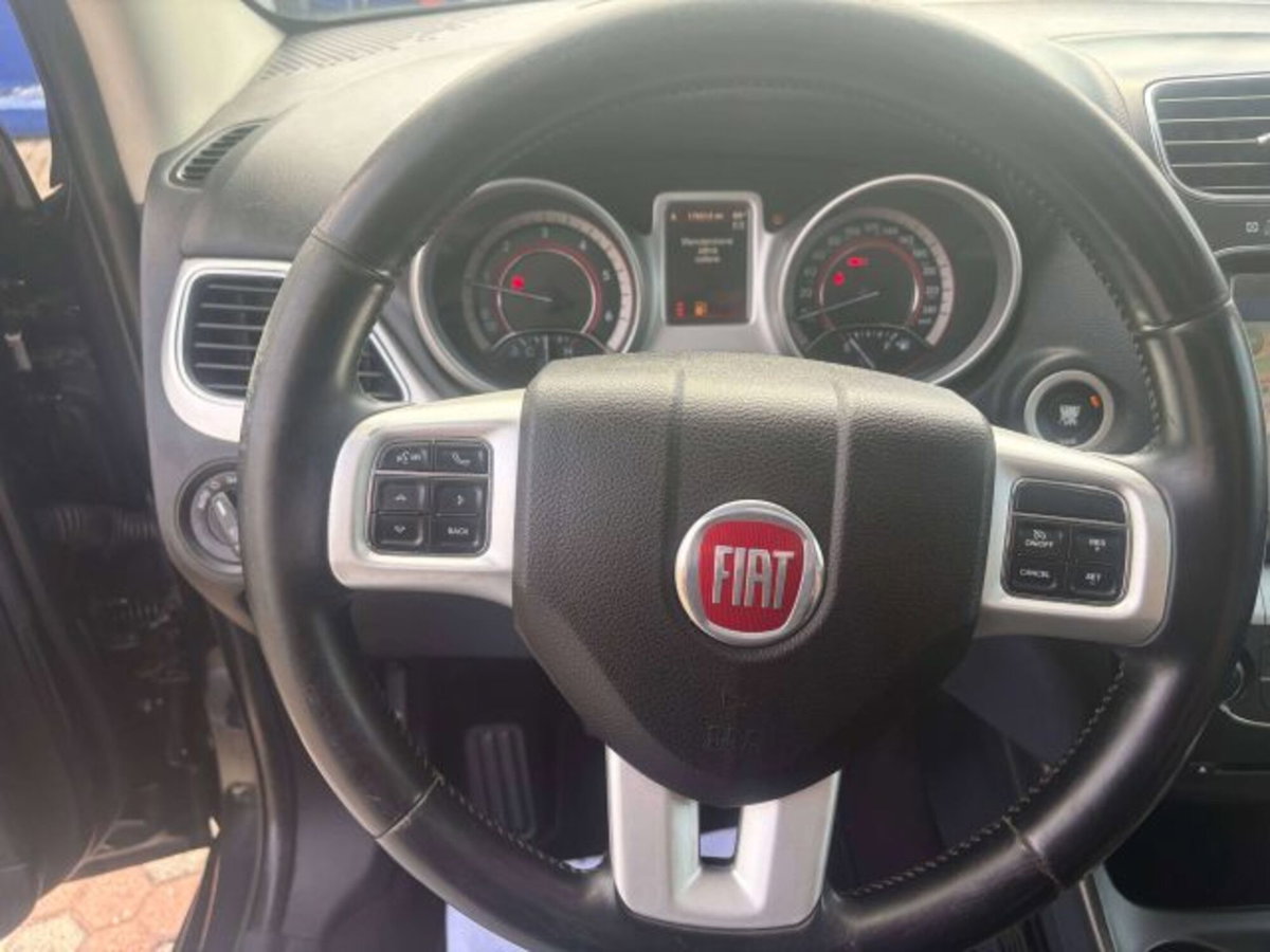Fiat Freemont 2.0 Mjt 170 CV 4x4 Automatica Lounge (13)